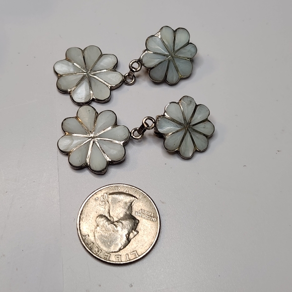 zuni double pawn flower vintage mother of pearl sterling silver clip earrings - Picture 6 of 9